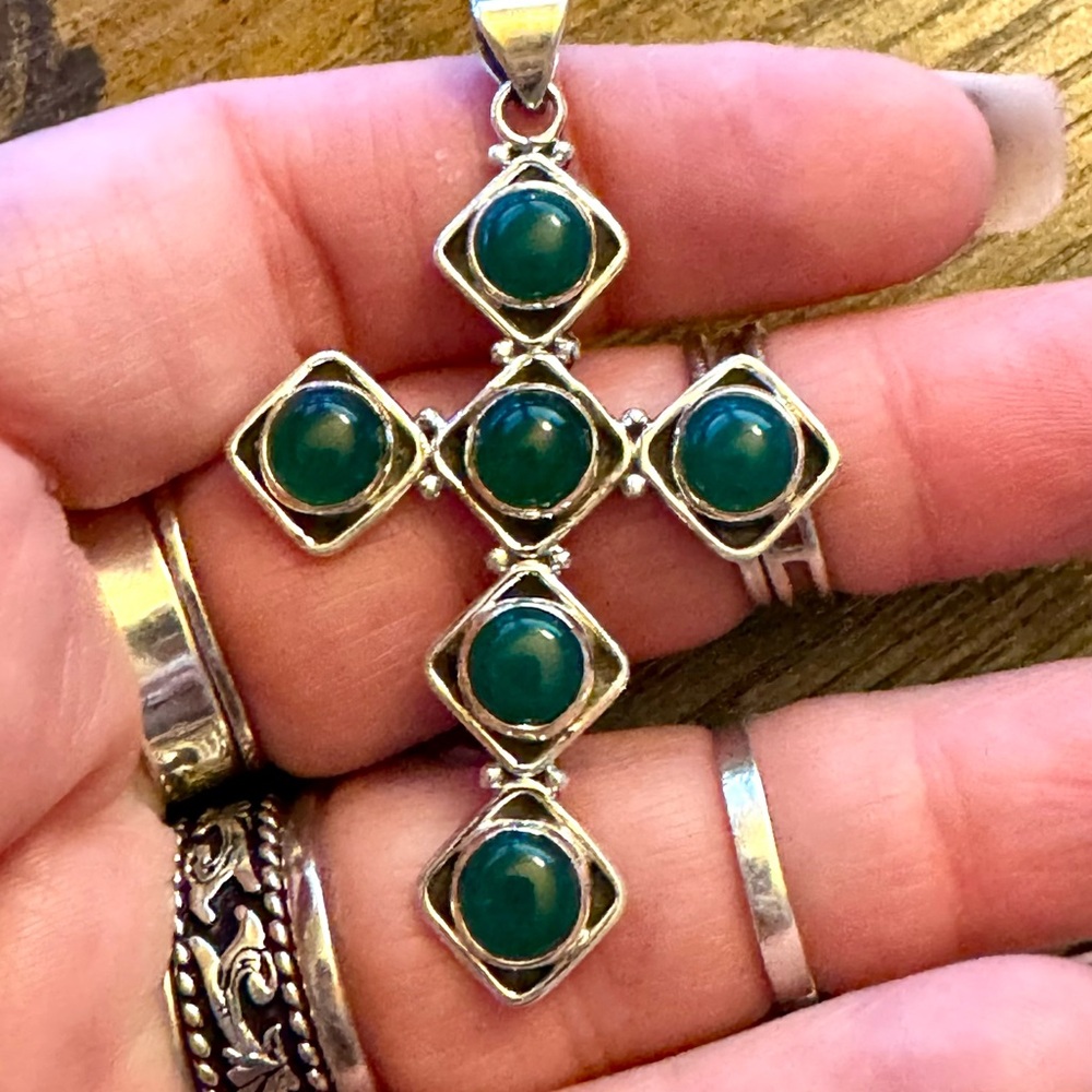 Elegant Sterling Silver Cross Pendant